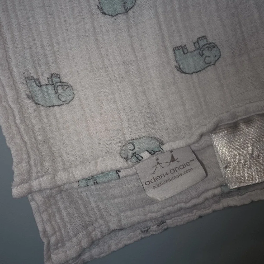 Swaddle Designs Baby Musslin Hedgehog Swaddle  Blanket White‎ Gray Cotton 40x43